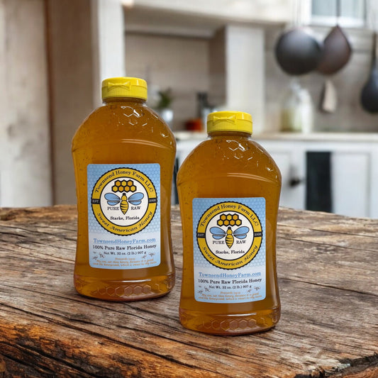 Florida Pure Raw Gallberry Honey - 2 Pack (2 lb Squeeze Bottles, Total 4 lbs) - Townsend Honey Farm LLC